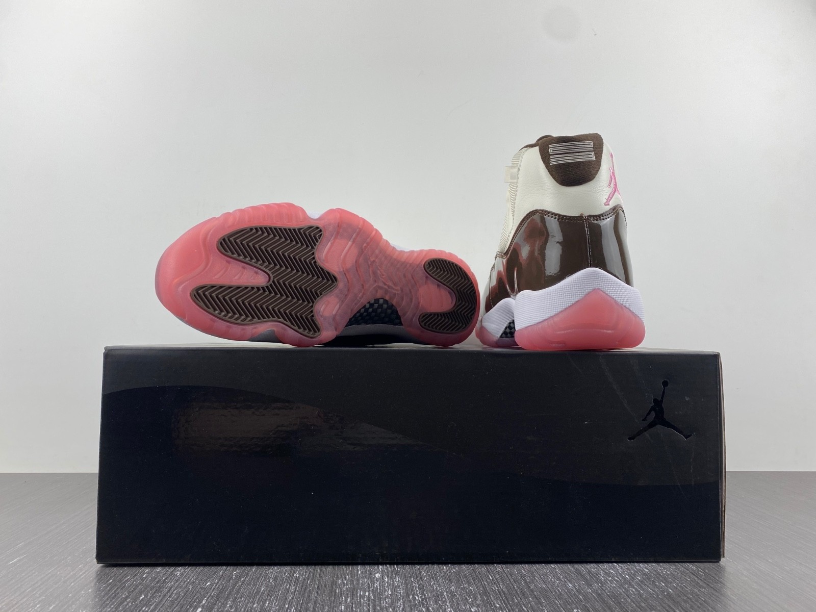 Air Jordan 11 Retro CT8012-126