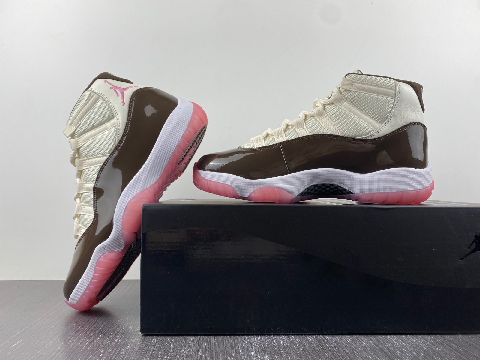 Air Jordan 11 Retro CT8012-126