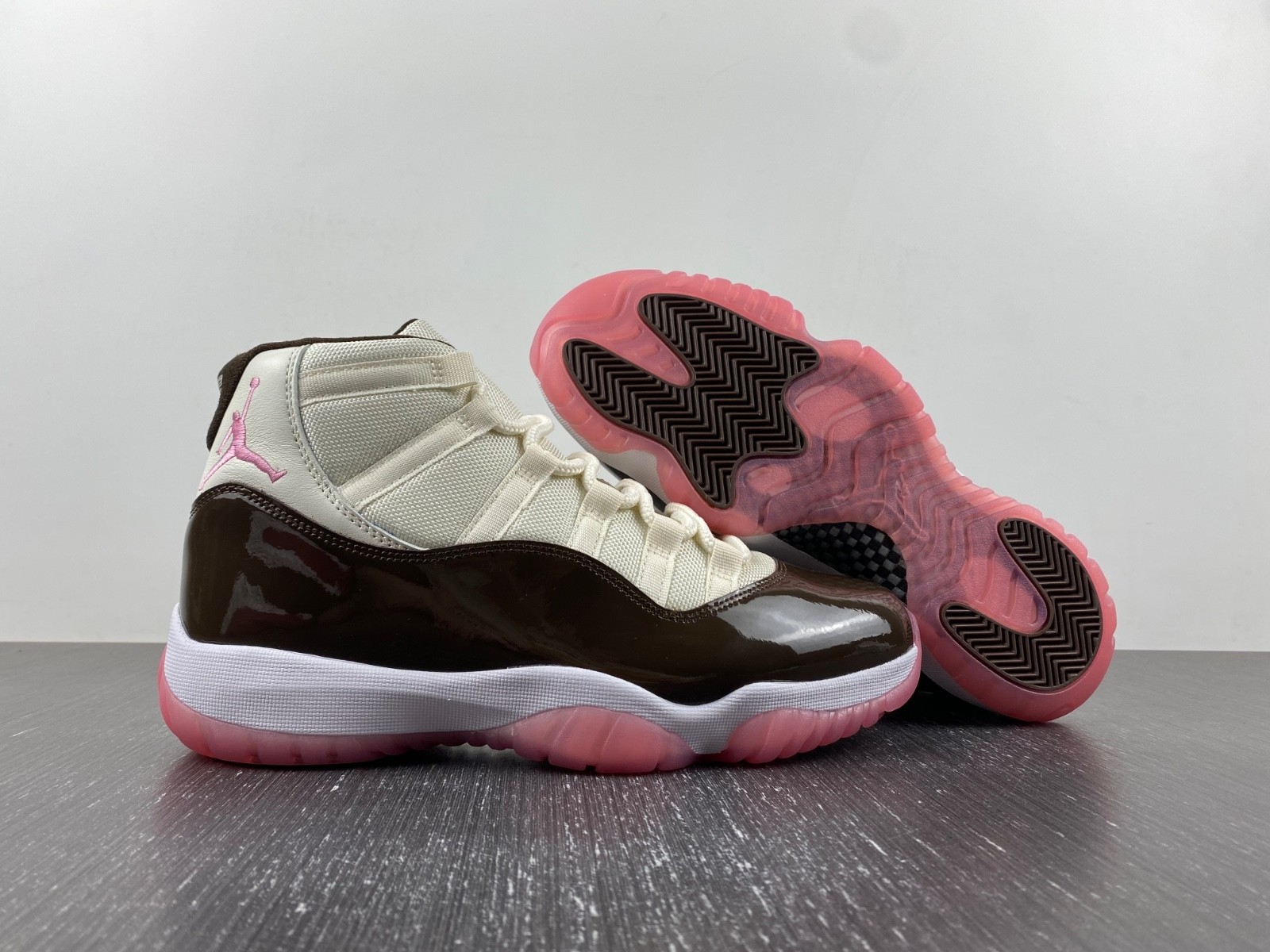 Air Jordan 11 Retro CT8012-126