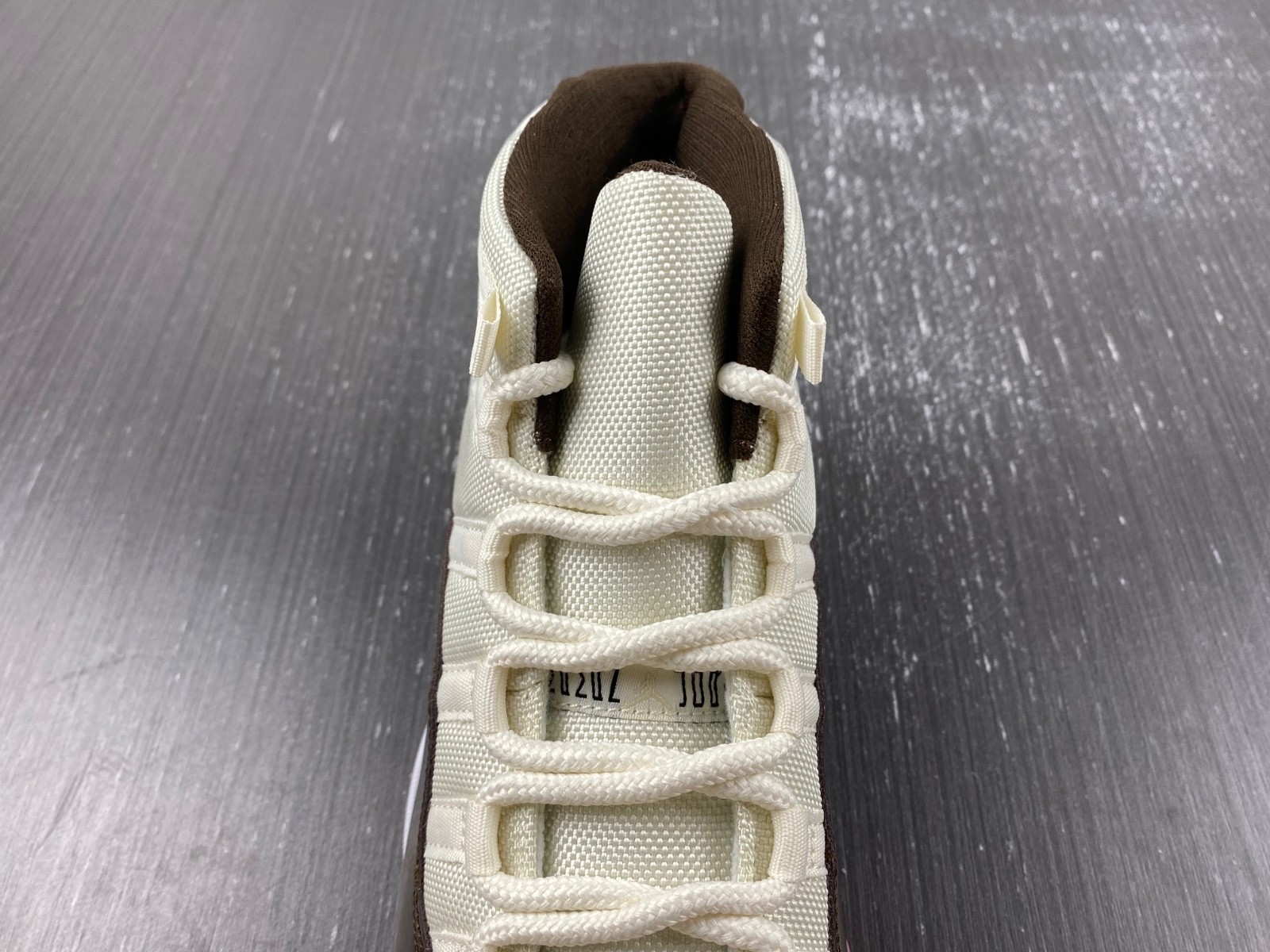 Air Jordan 11 Retro CT8012-126