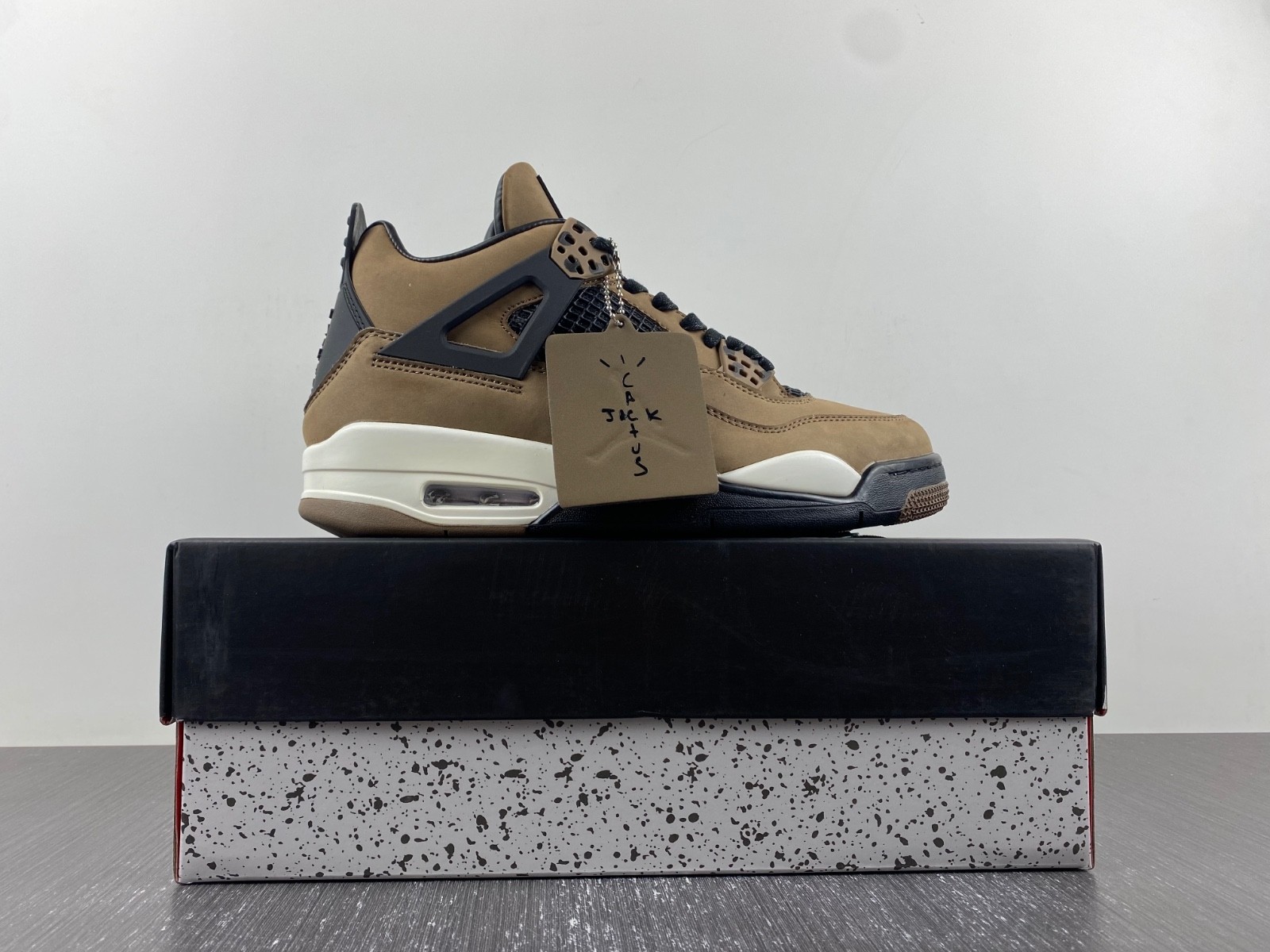 Travis Scott x Air Jordan 4 Olive AJ4-882335