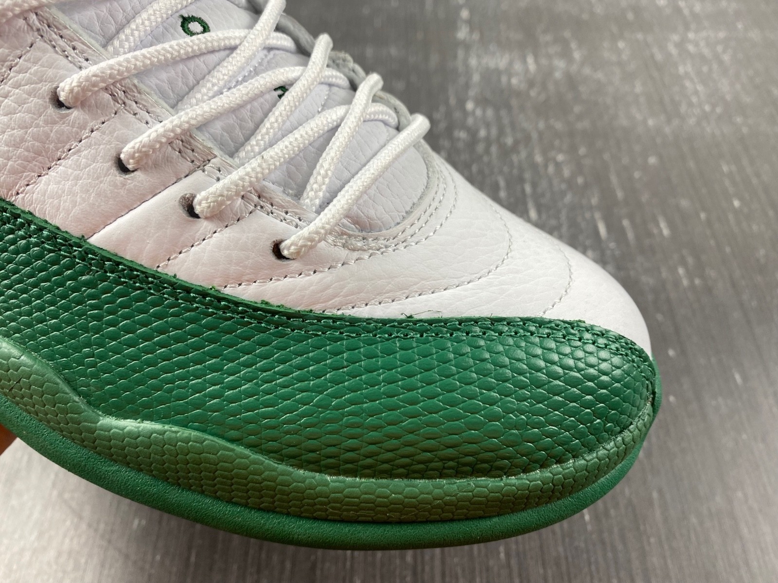 Air Jordan 12 Retro 136001-063