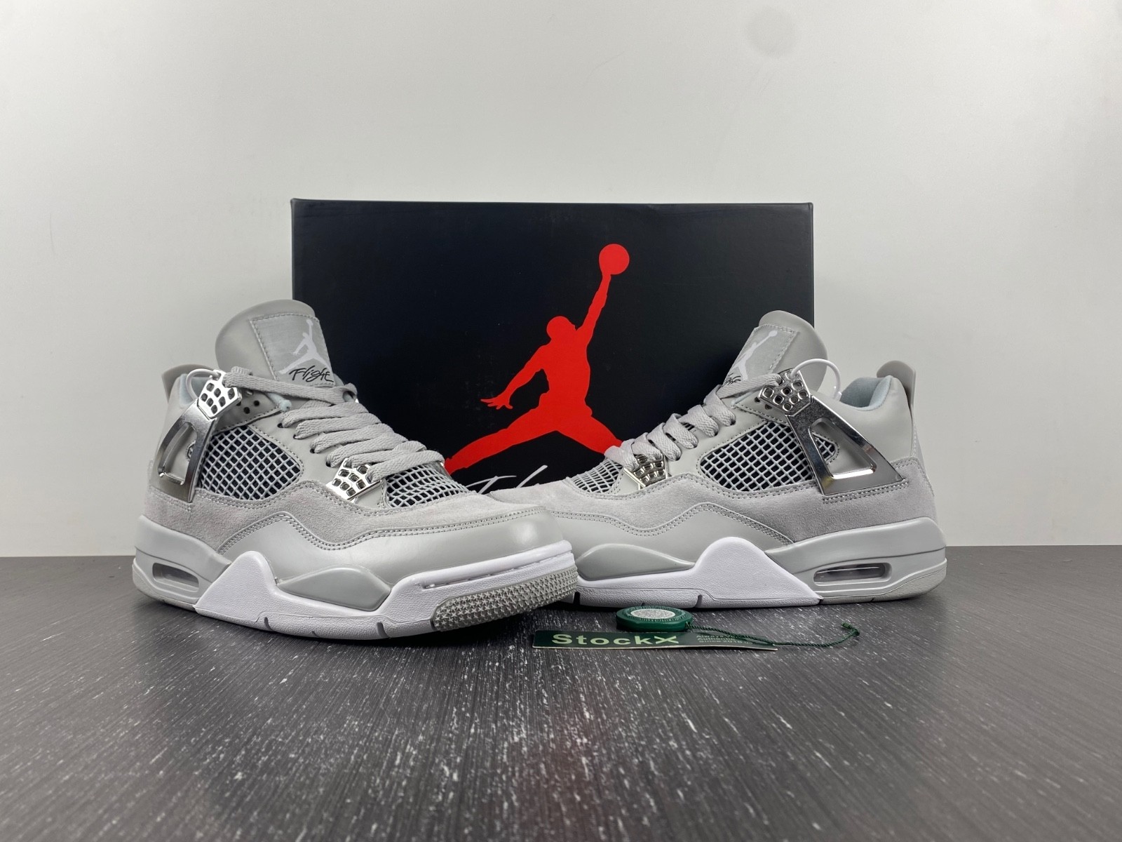 Air Jordan 4 Womens Frozen Moments AQ9129-001