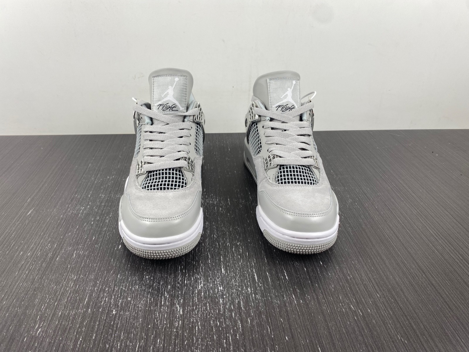 Air Jordan 4 Womens Frozen Moments AQ9129-001