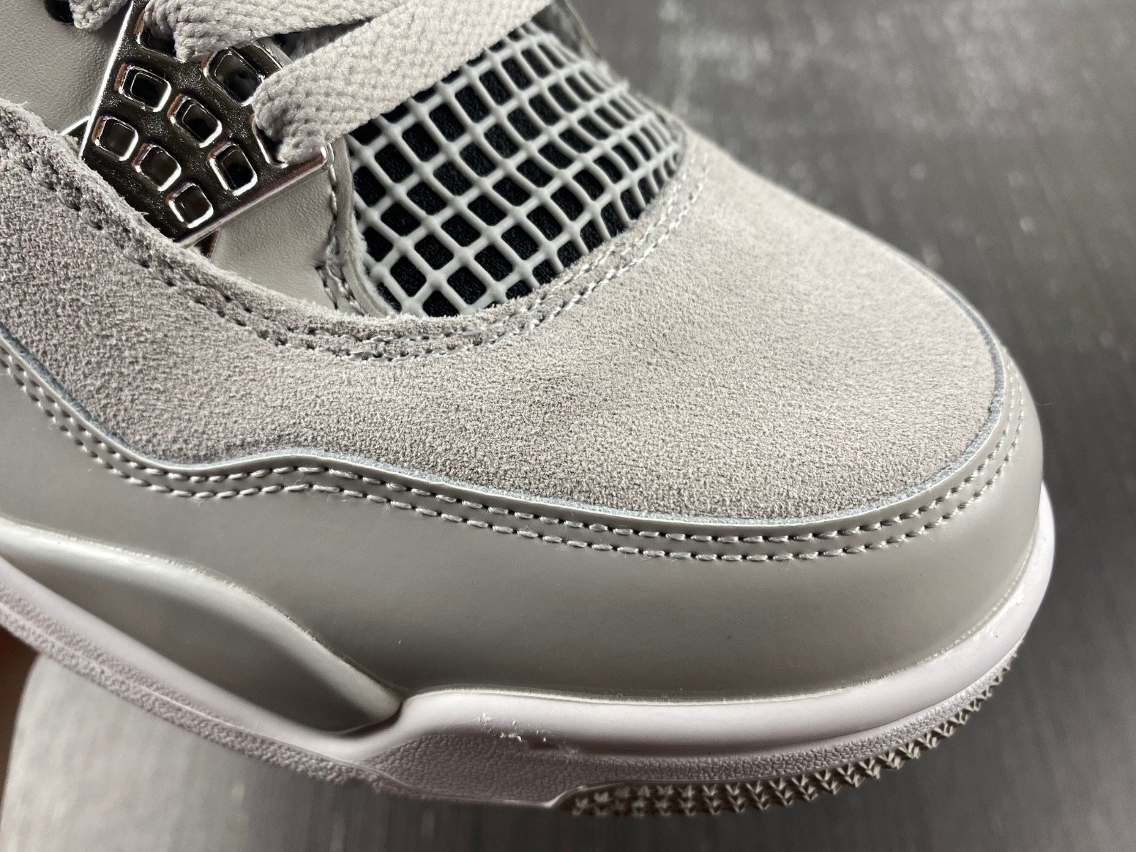 Air Jordan 4 Womens Frozen Moments AQ9129-001
