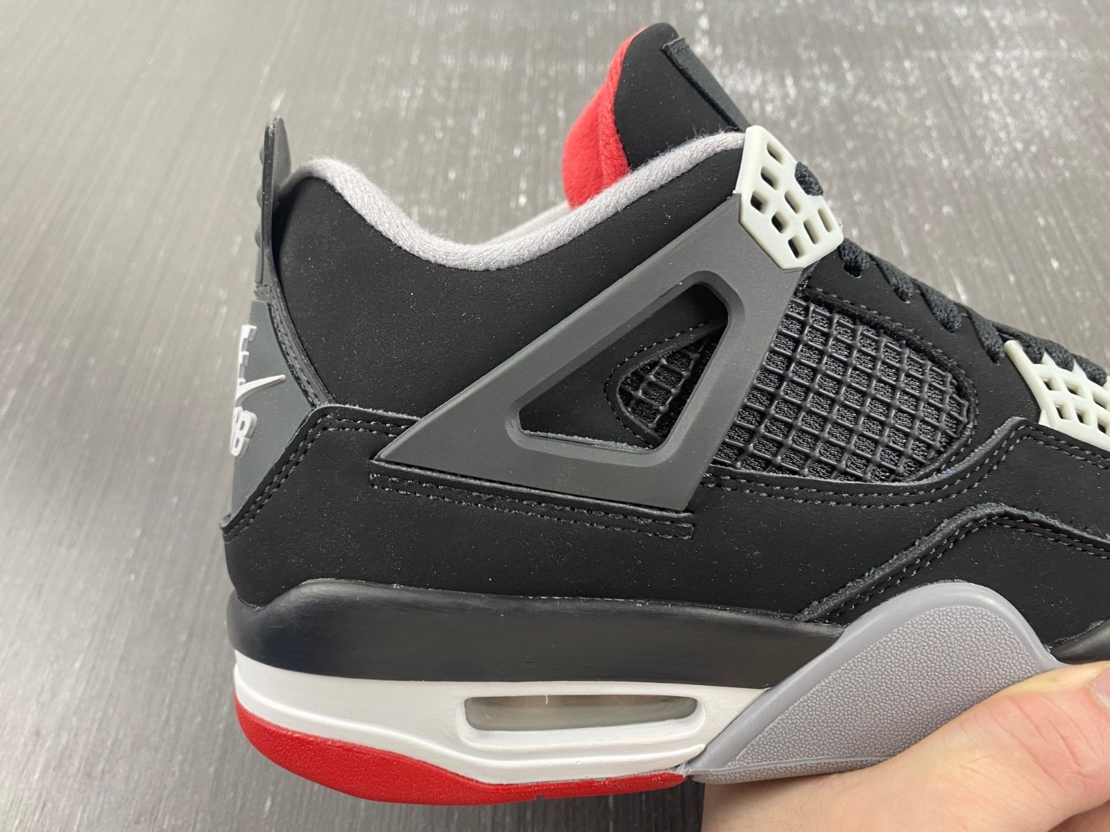 Nike SB x Air Jordan 4 Bred DR5415-060