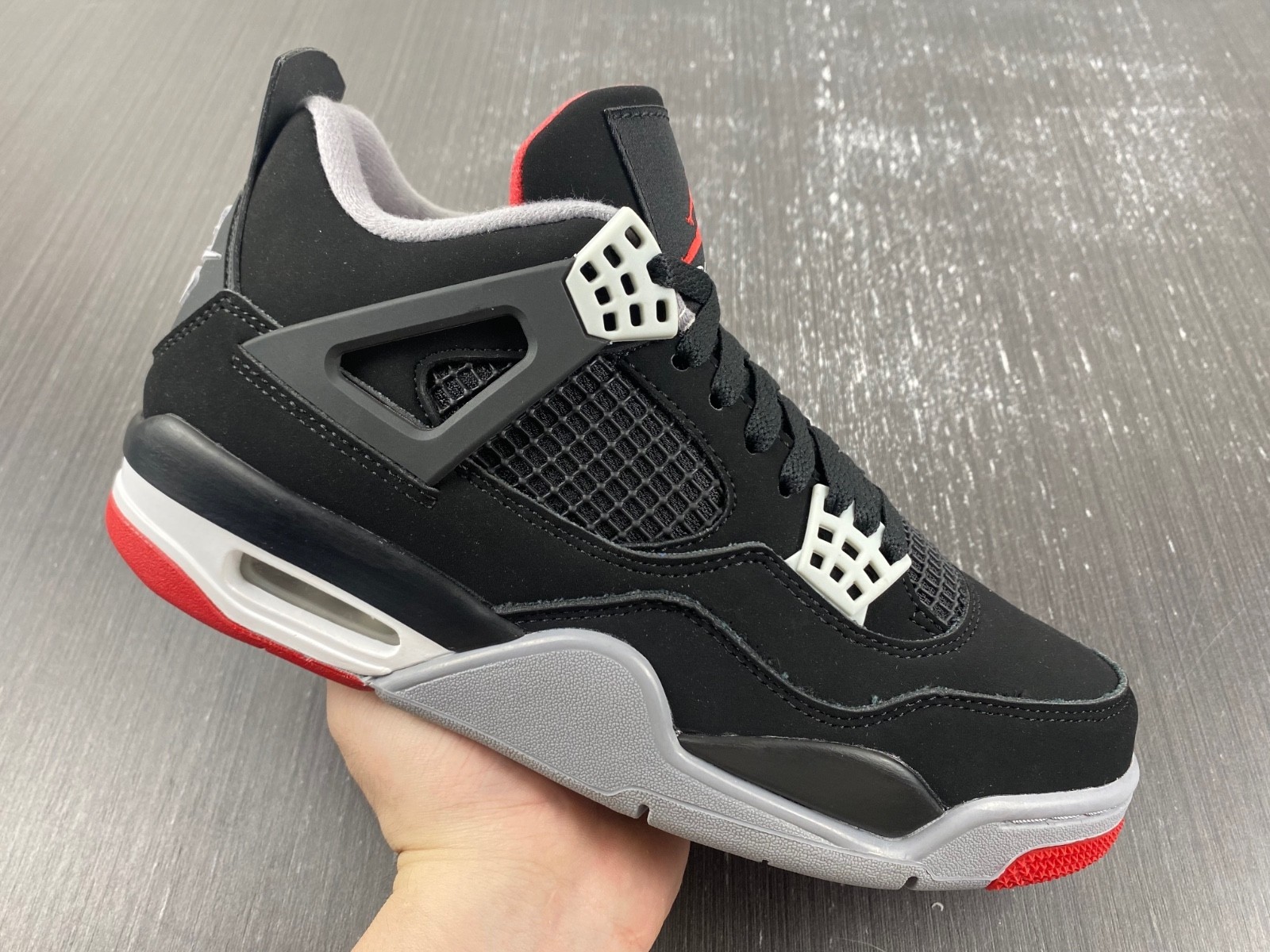 Nike SB x Air Jordan 4 Bred DR5415-060