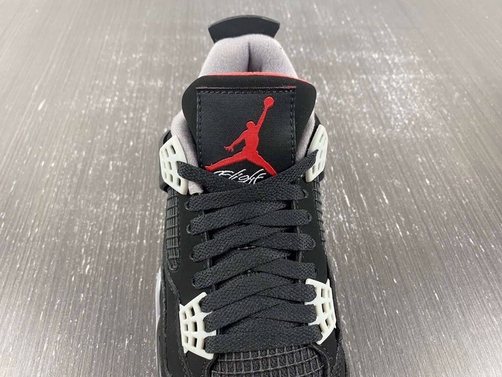 Nike SB x Air Jordan 4 Bred DR5415-060