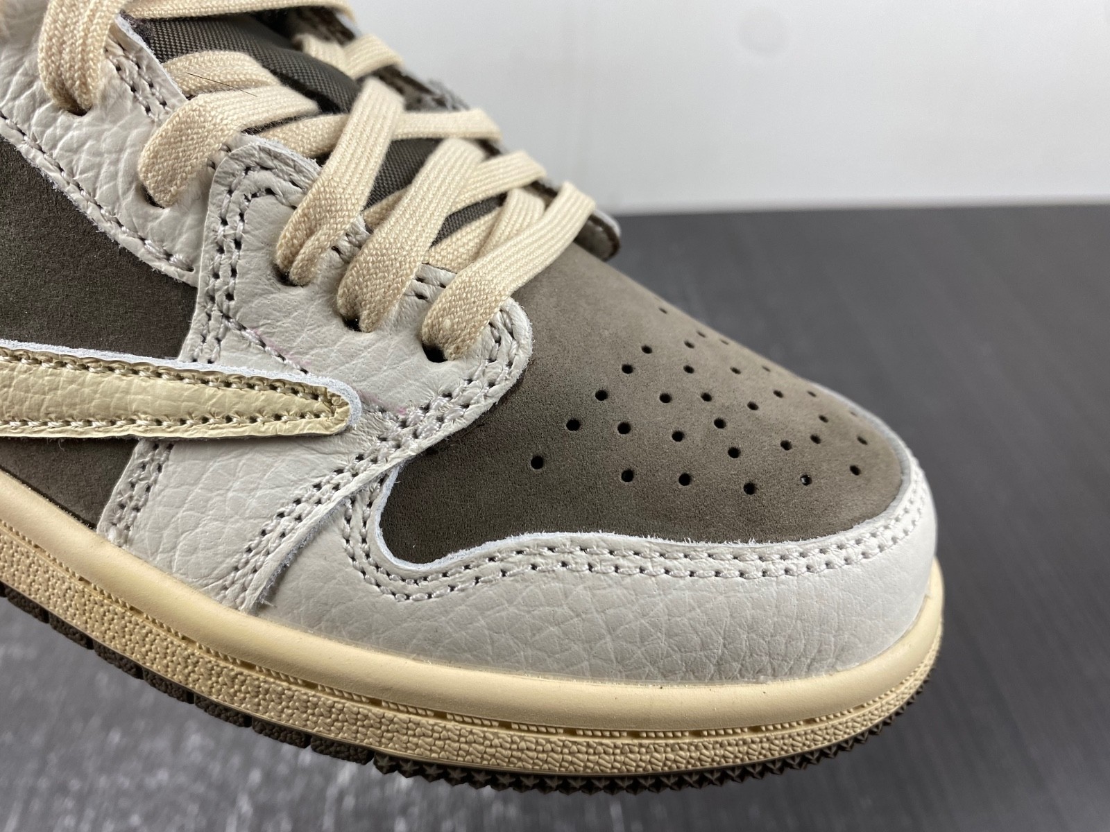 Kids Travis Scott x Air Jordan 1 OG Low DO5442-162