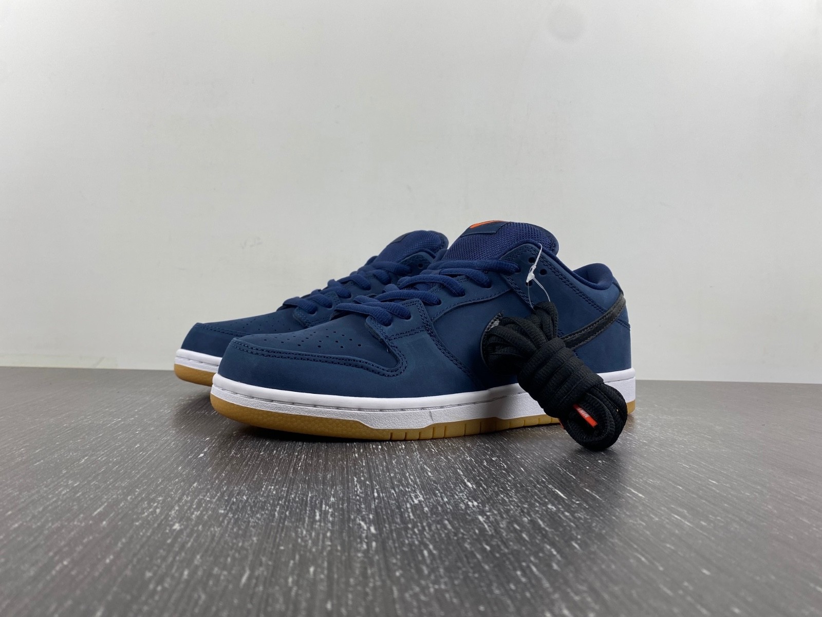 Nike SB Dunk Low Navy Black Gum Men