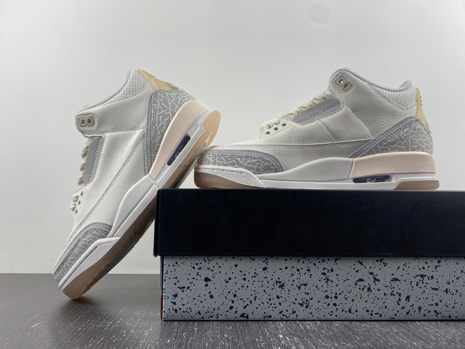 Air Jordan 3 Craft Ivory FJ9479-100