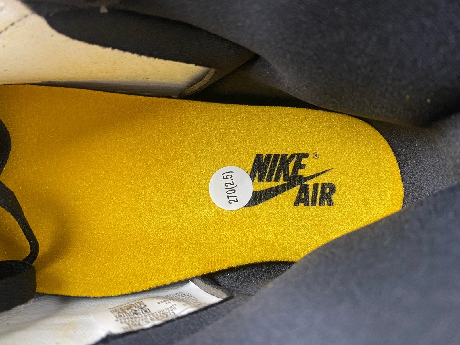 Air Jordan 1 High OG "Yellow Ochre" DZ5485-701