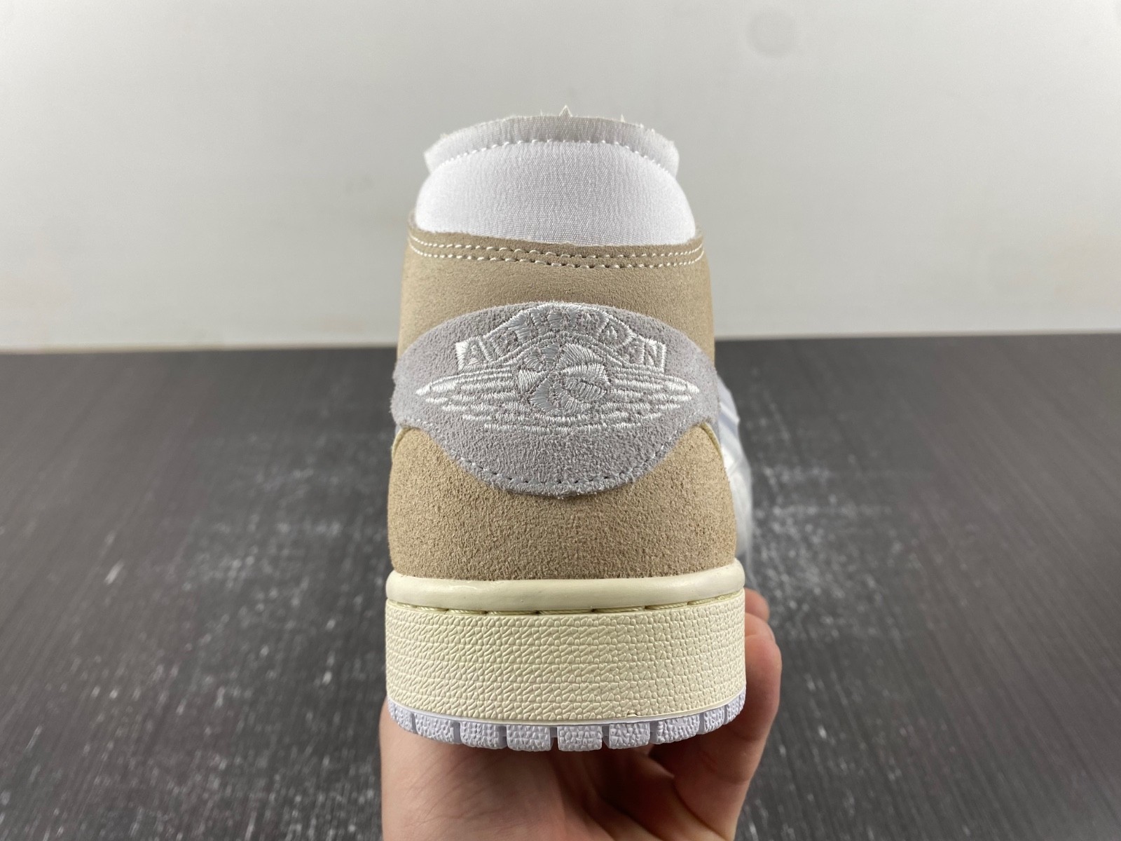 Air Jordan 1 Mid SE Craft Tech Grey DM9652-120