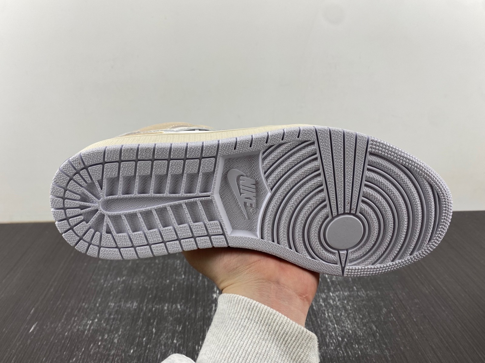 Air Jordan 1 Mid SE Craft Tech Grey DM9652-120