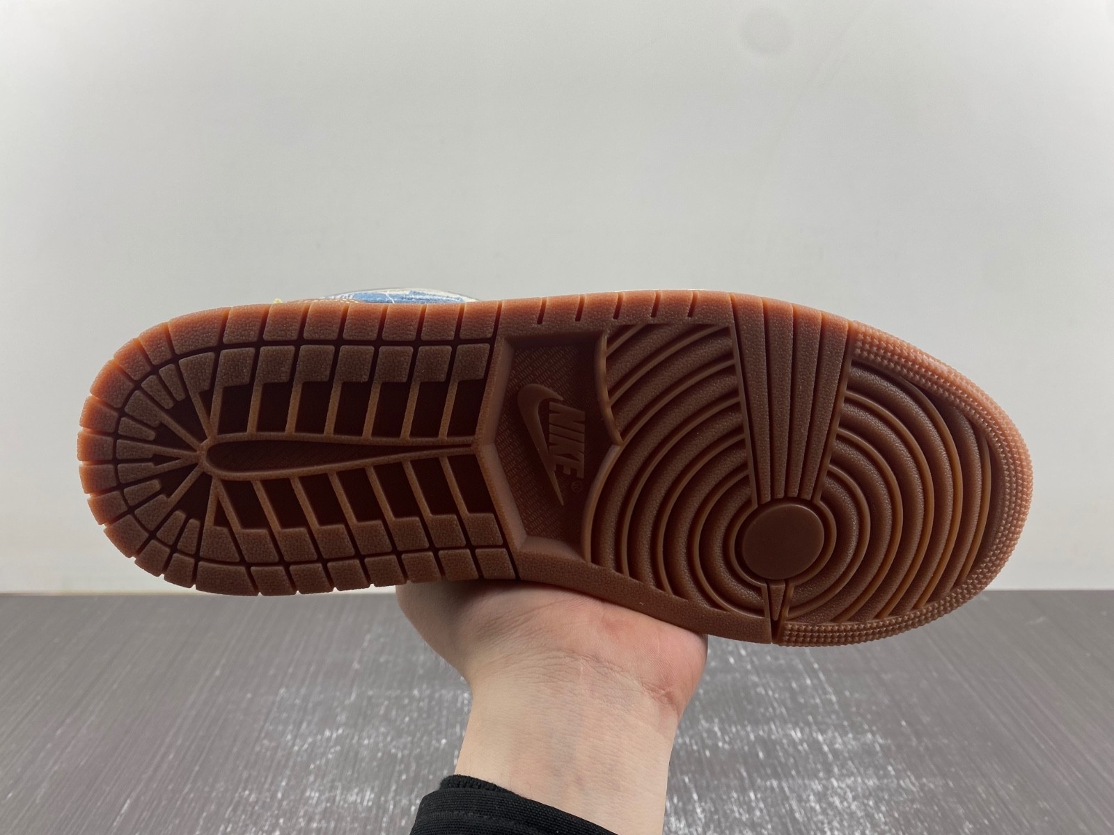 Air Jordan 1 Low SE ”Repaired Denim“ FZ5042-041