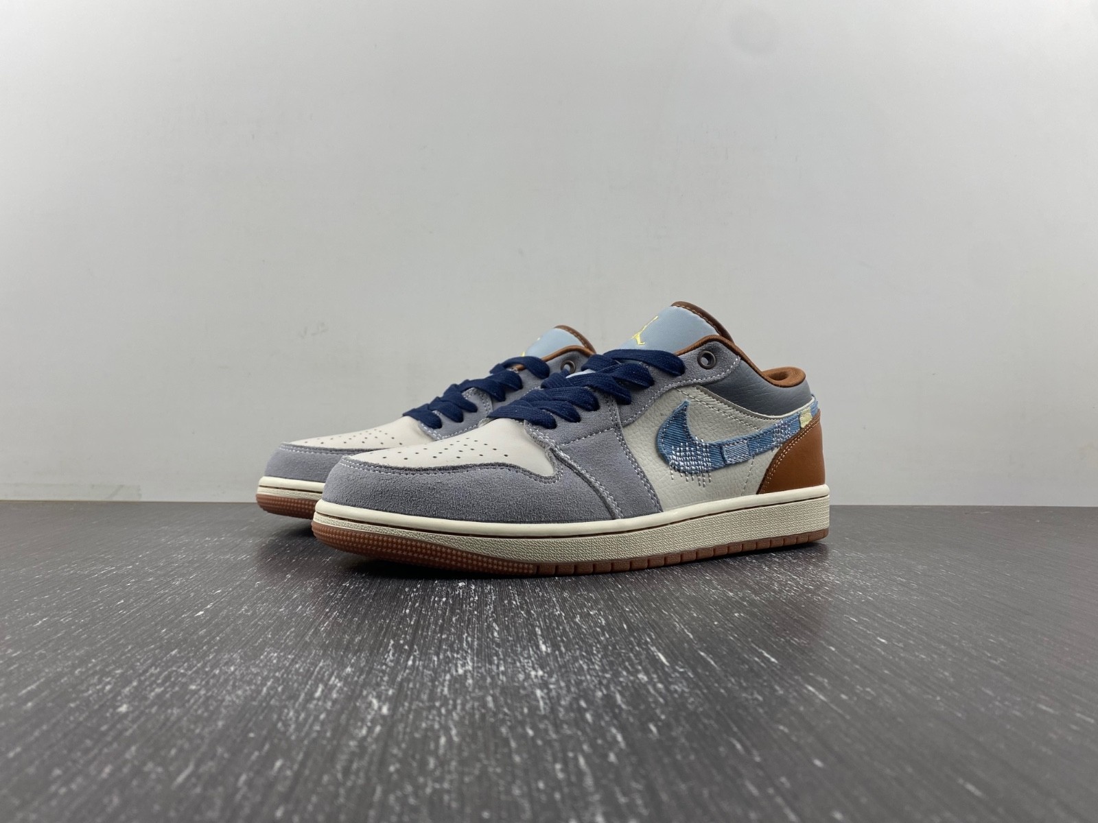 Air Jordan 1 Low SE ”Repaired Denim“ FZ5042-041