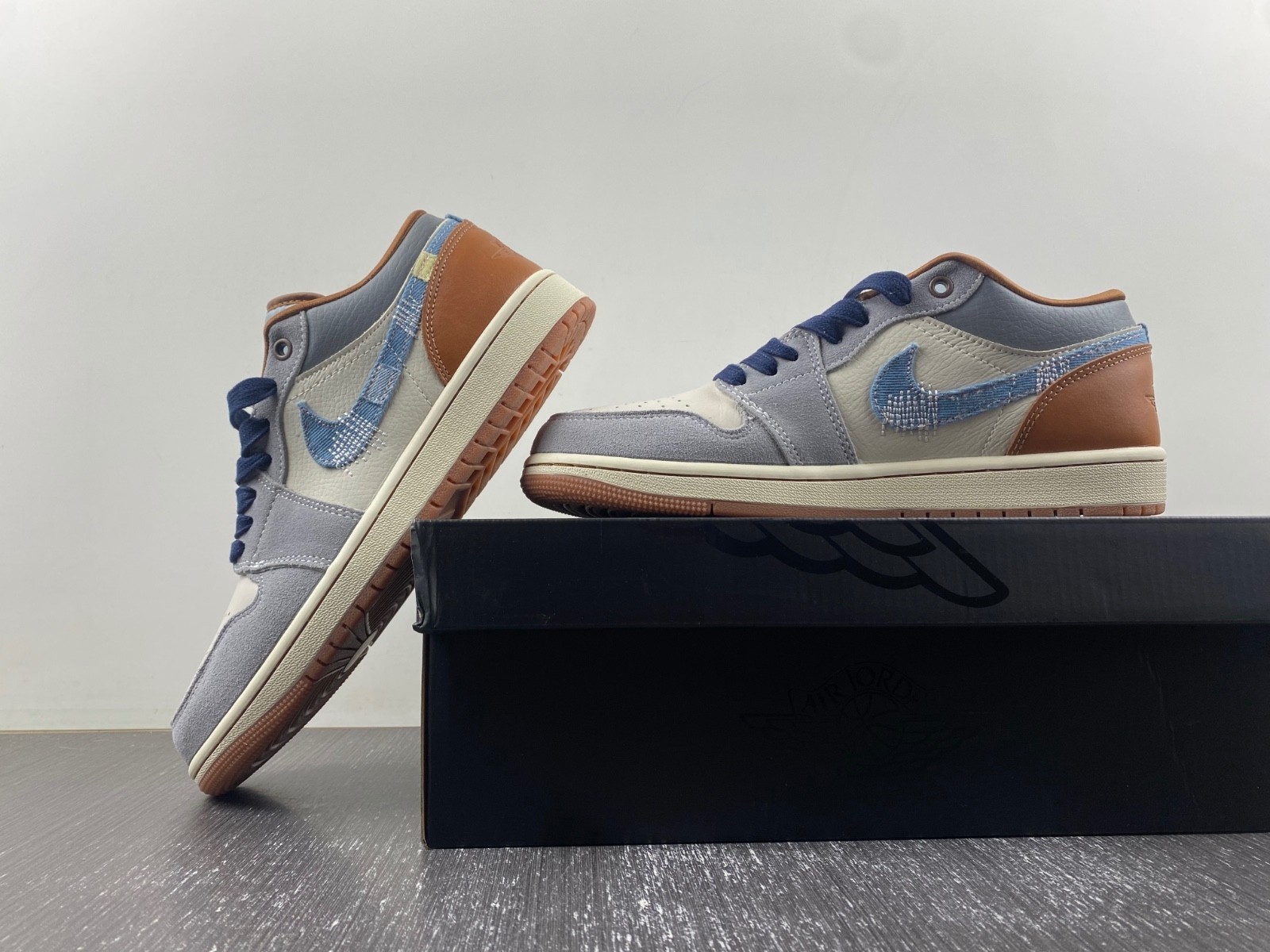 Air Jordan 1 Low SE ”Repaired Denim“ FZ5042-041