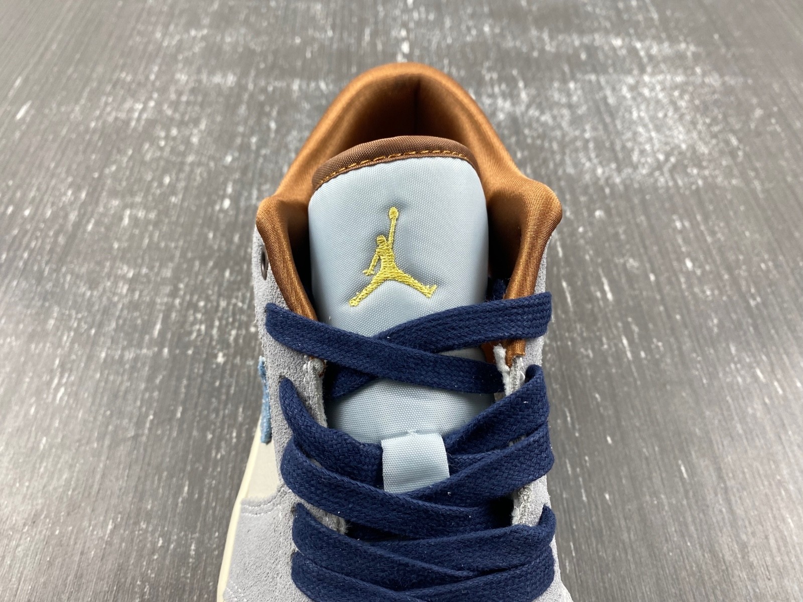 Air Jordan 1 Low SE ”Repaired Denim“ FZ5042-041