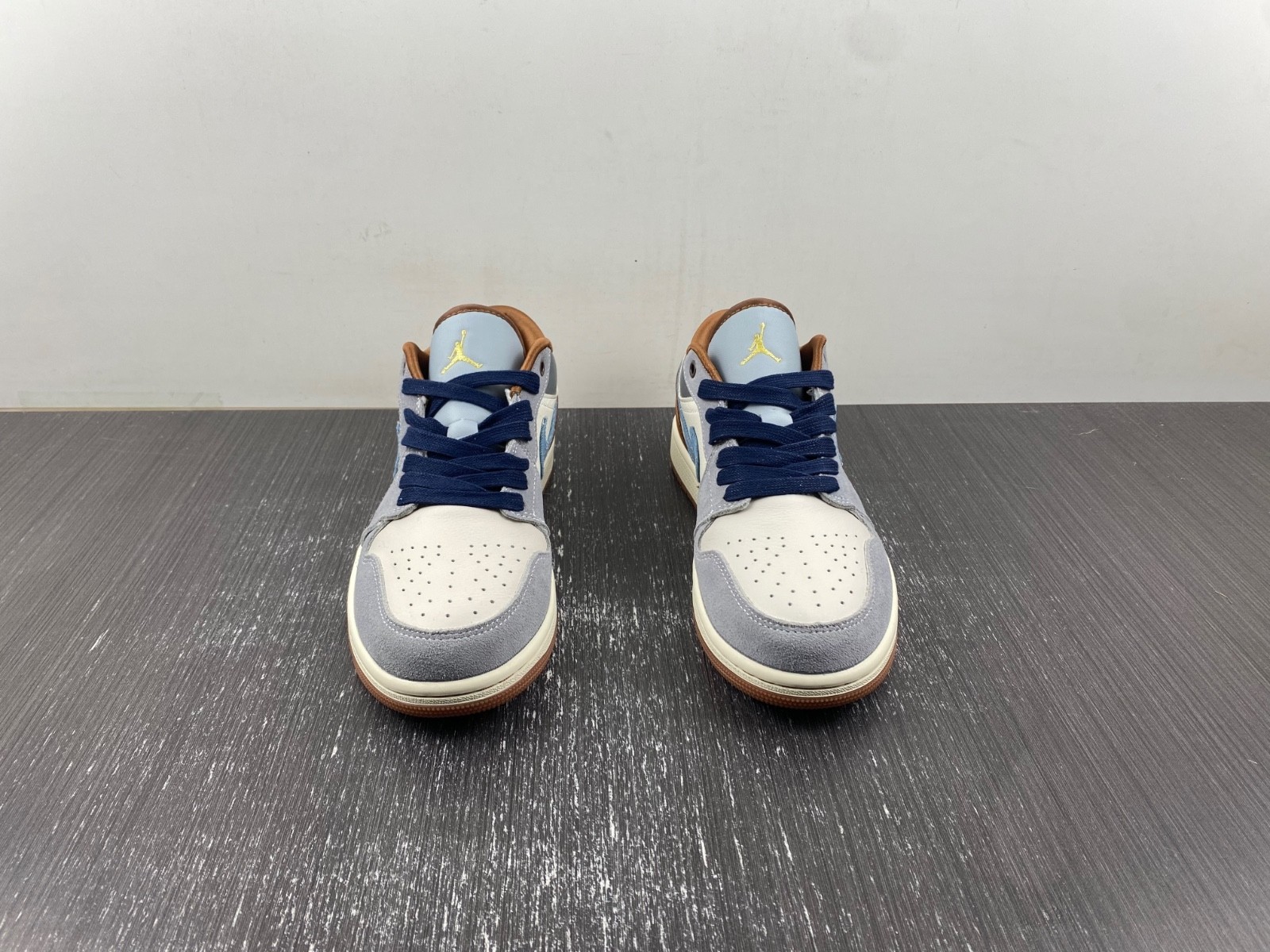 Air Jordan 1 Low SE ”Repaired Denim“ FZ5042-041