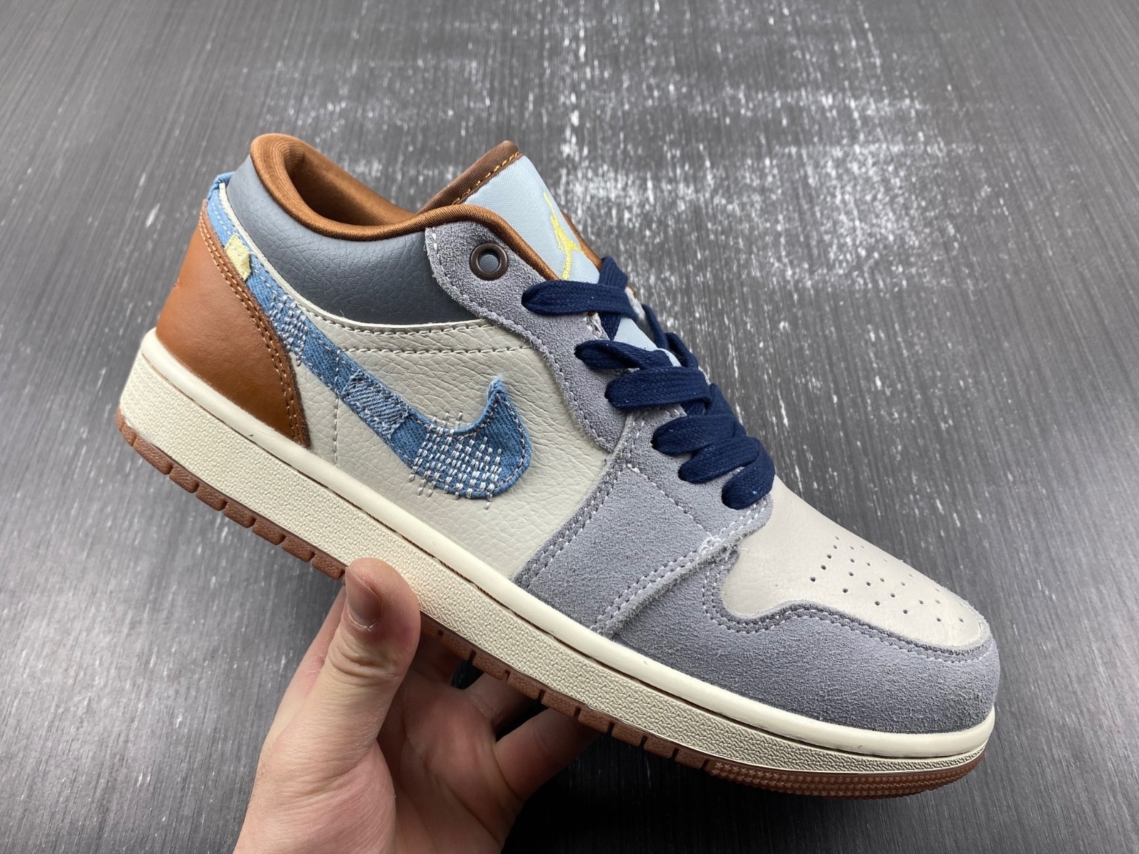 Air Jordan 1 Low SE ”Repaired Denim“ FZ5042-041