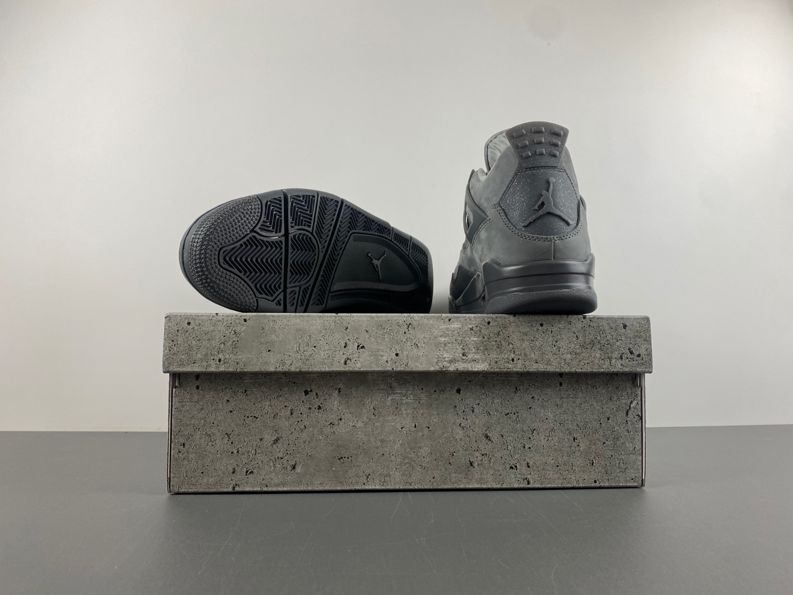 Air Air Jordan 4 “Smoke Grey” FQ7928-001