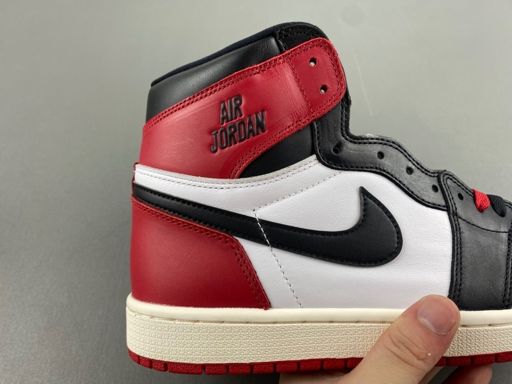 Air Jordan 1 High OG "Black Toe" Reimagined DZ5485-106 ( New )
