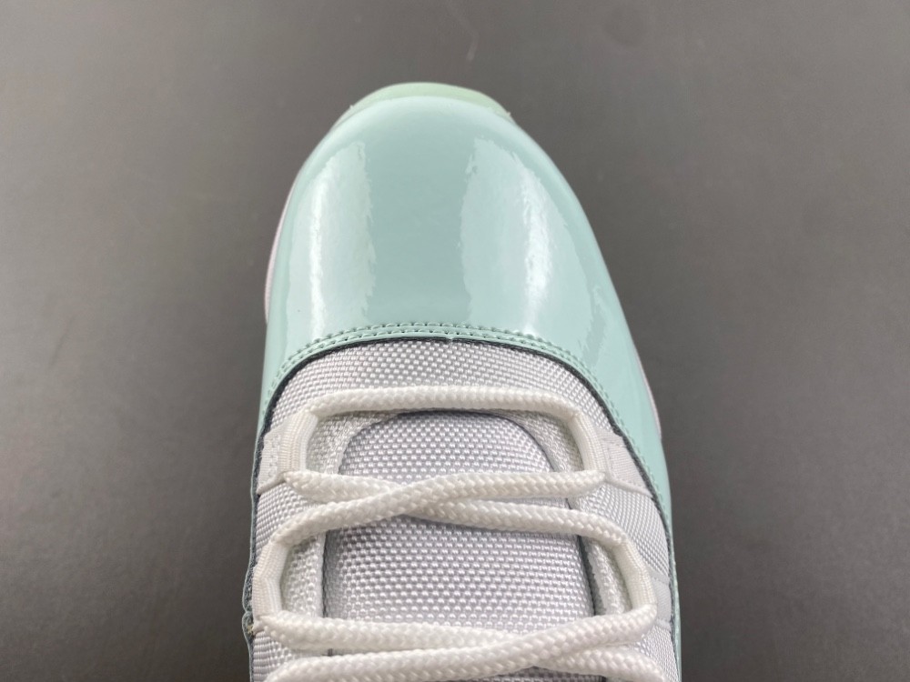 Air Jordan 11 Retro Low Igloo (Women
