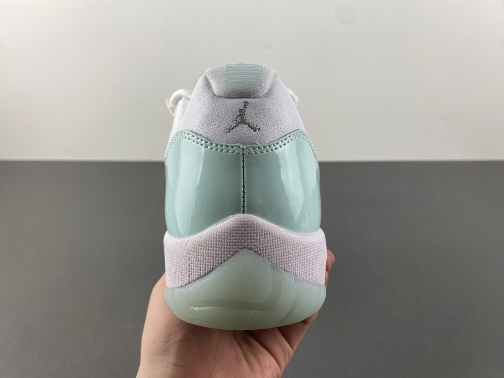 Air Jordan 11 Retro Low Igloo (Women