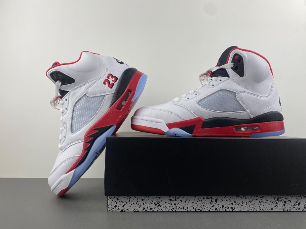 Air Jordan 5 Retro Fire Red Black Tongue (2025) - HQ7978-101