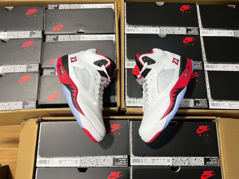 Air Jordan 5 Retro Fire Red Black Tongue (2025) - HQ7978-101