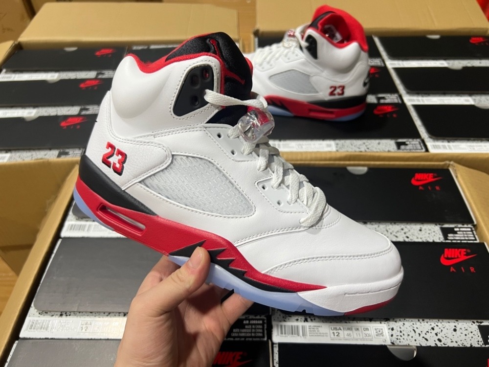 Air Jordan 5 Retro Fire Red Black Tongue (2025) - HQ7978-101