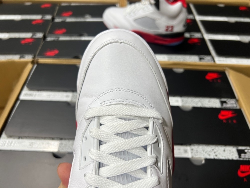 Air Jordan 5 Retro Fire Red Black Tongue (2025) - HQ7978-101