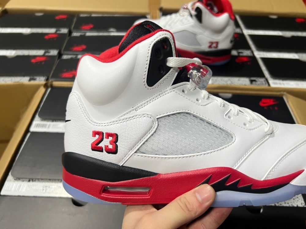 Air Jordan 5 Retro Fire Red Black Tongue (2025) - HQ7978-101