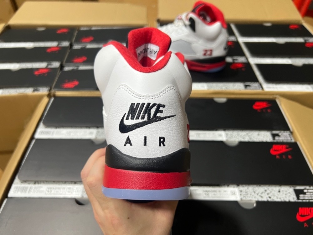 Air Jordan 5 Retro Fire Red Black Tongue (2025) - HQ7978-101