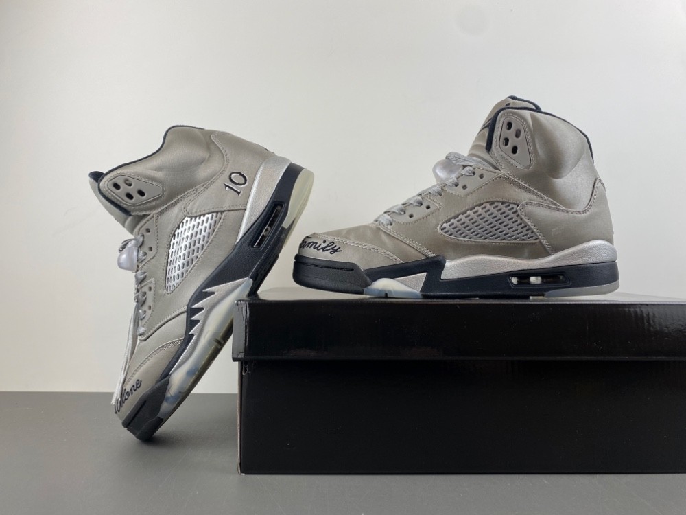 Air Jordan 5 Retro Wings (2025) (Women