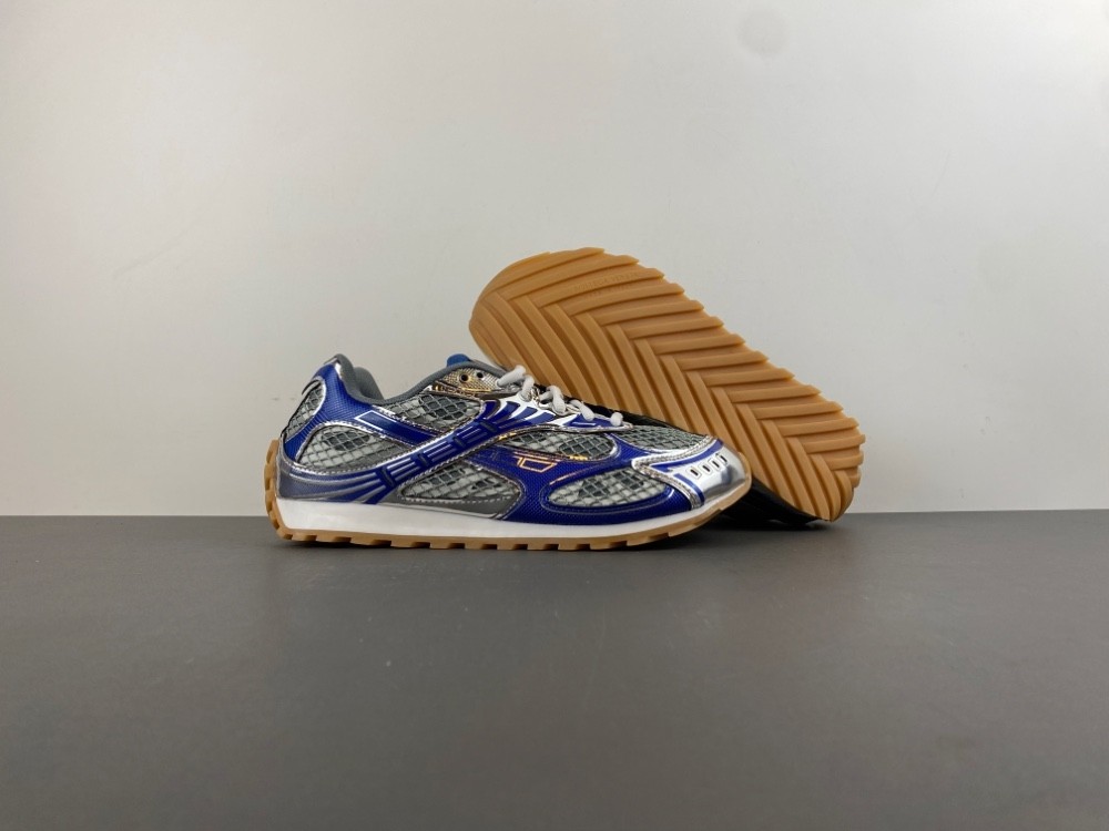 Bo*te*ga Ve*ne*ta Orbit Surf Vapor Blue Surf (Women