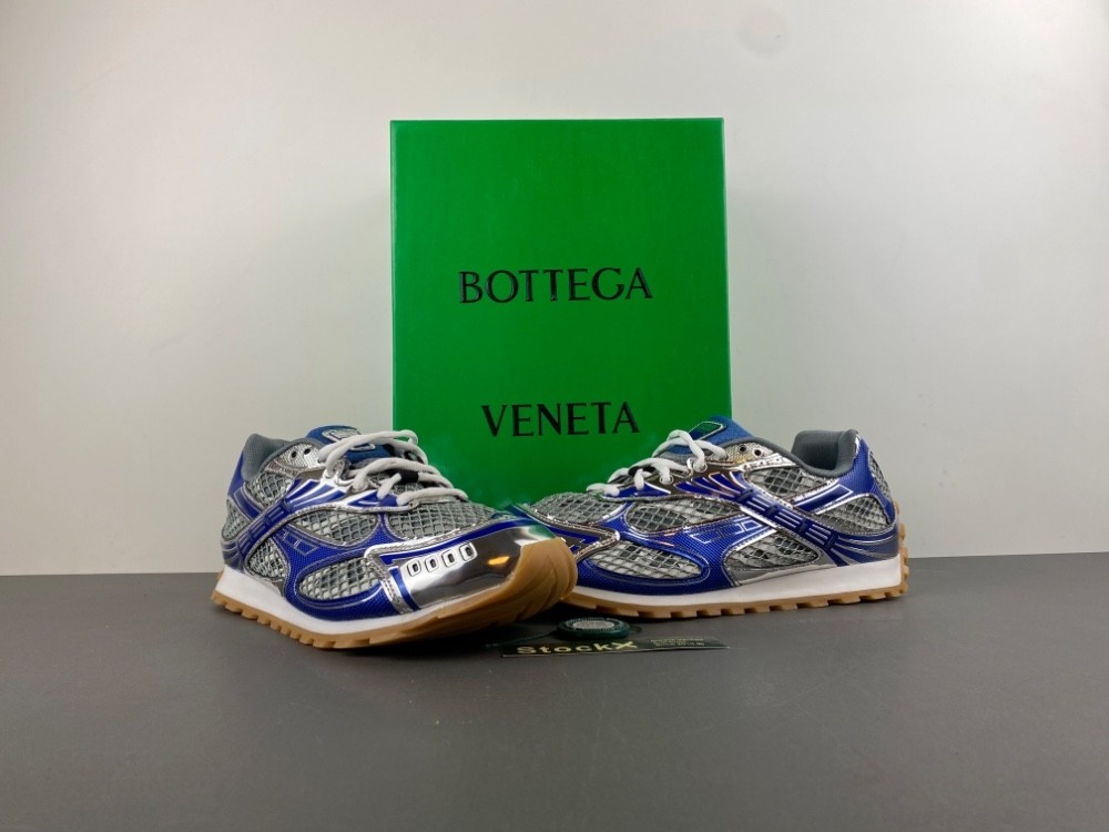 Bo*te*ga Ve*ne*ta Orbit Surf Vapor Blue Surf (Women