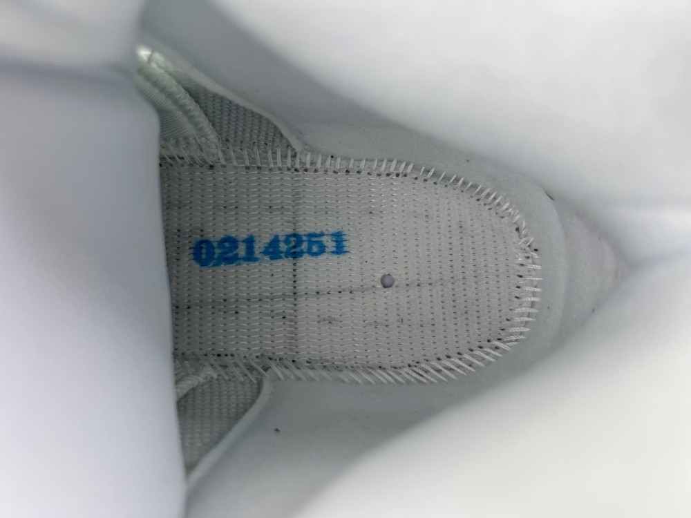 Nike Air Jordan 5 "White Metallic" HQ7978-103