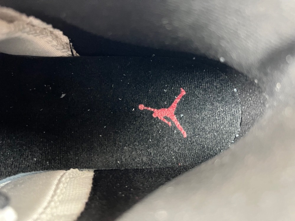 Air Jordan 12 Retro Taxi (GS) - 153265-117