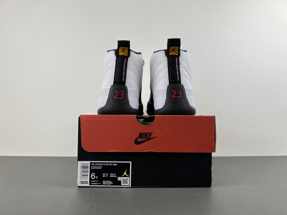 Air Jordan 12 Retro Taxi (GS) - 153265-117