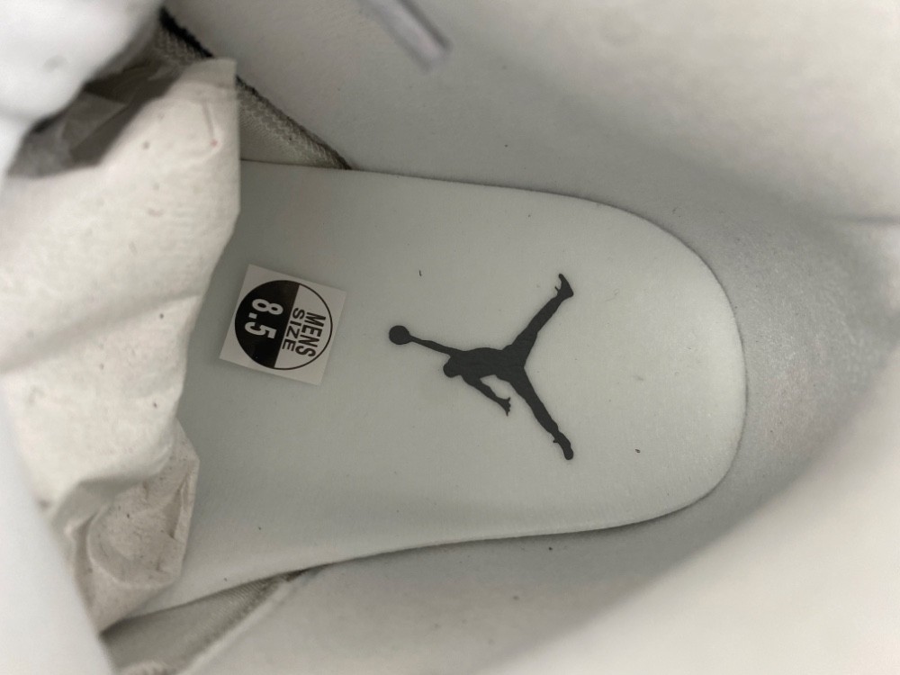 Air Jordan 5 Retro Wolf Grey (2026)  DD0587-002