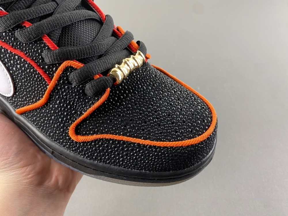 Nike SB Dunk Low Bronx Girls Skate Men
