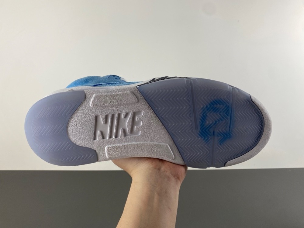 Air Jordan 5 Retro HQ7978-401