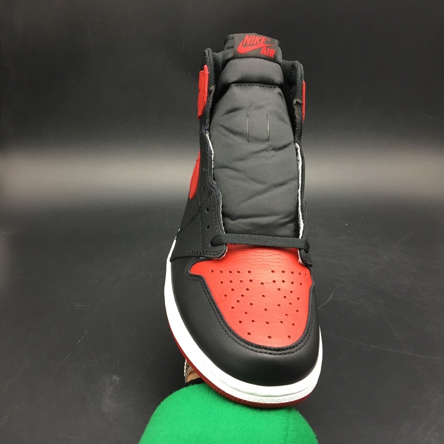 AJ1 Air Jordan 1 Retro High OG Banned  555088-001