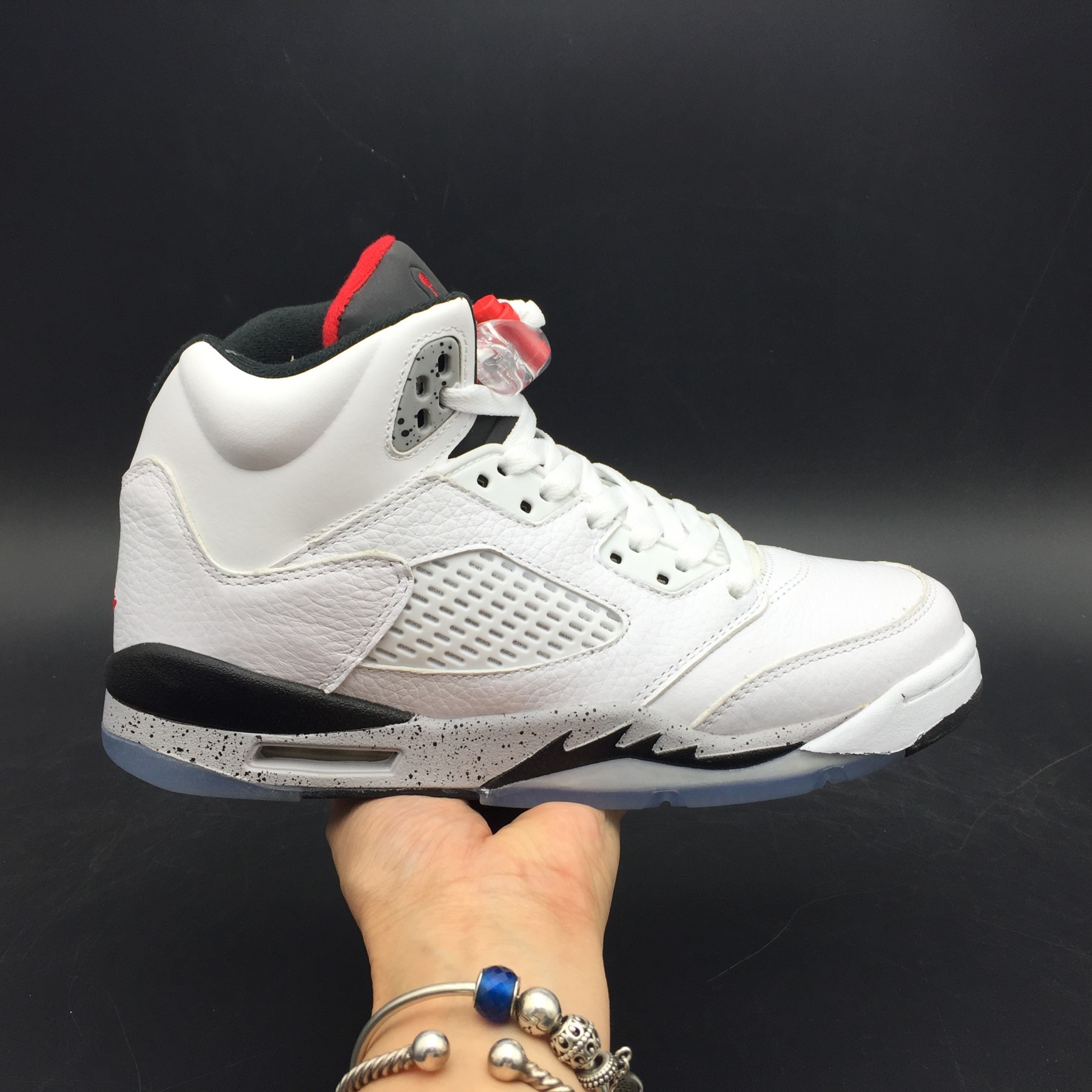 AIR JORDAN 5 RETRO "WHITE CEMENT" mens 136027-104