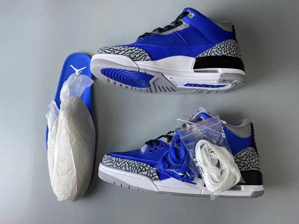 Air Jordan 3 “Varsity Royal” CT8532-400