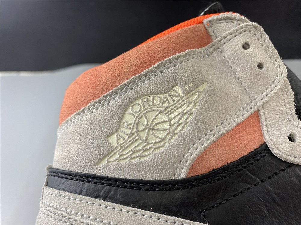 Air Jordan 1 Neutral Grey Hyper Crimson 555088-018