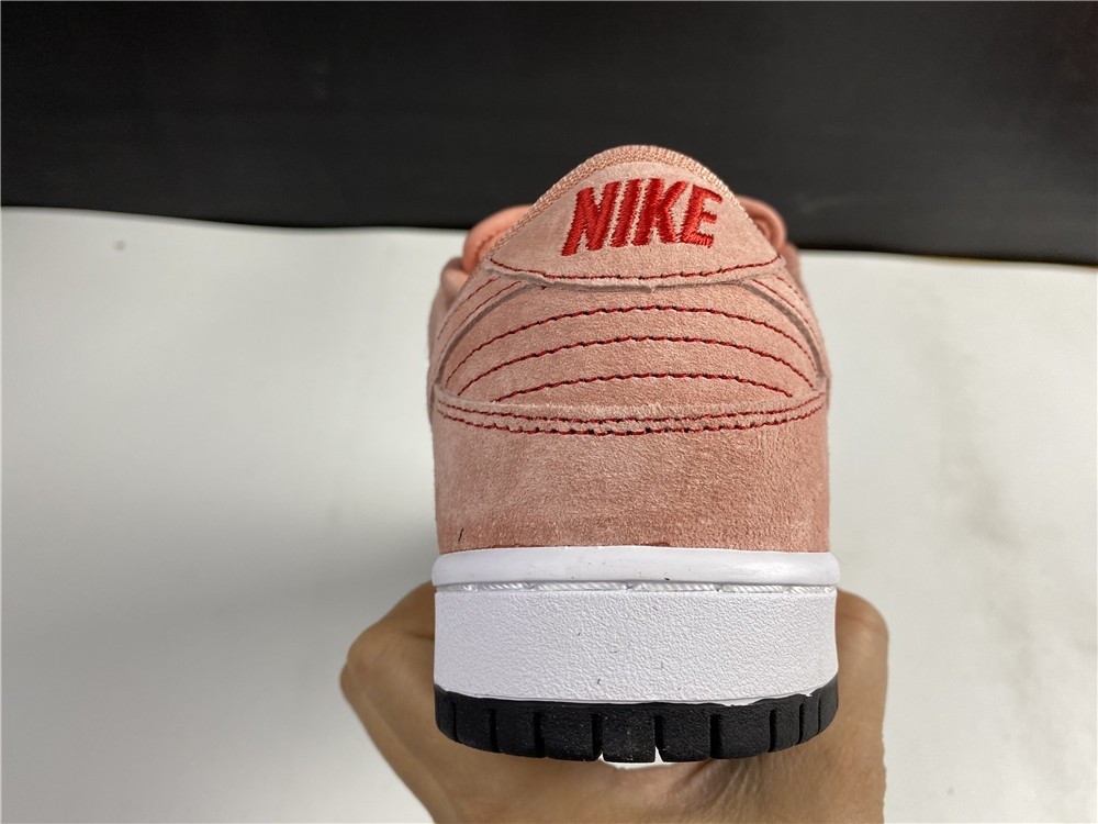 Nike SB Dunk Low “Pink” HG CV1655-600