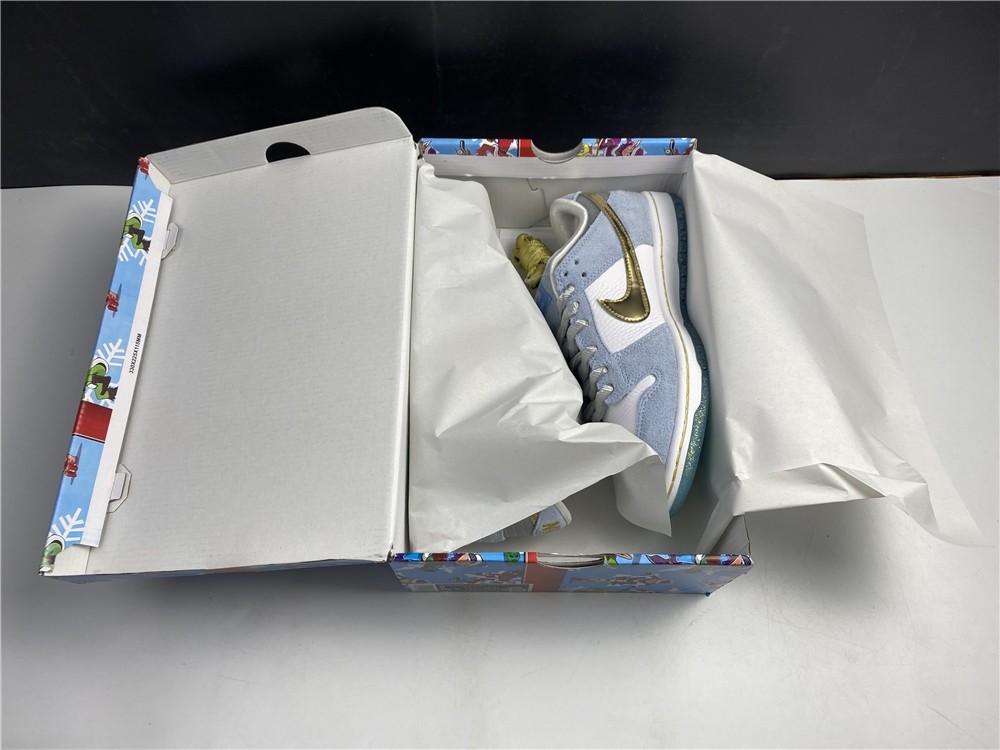 （Sean Cliver）x Nike SB Dunk Low DC9936-100