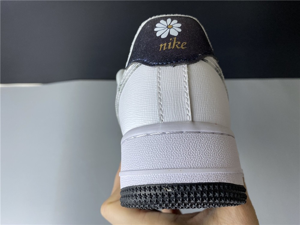 Nike Air Force 1 “Daisy Pack” CW5859-100